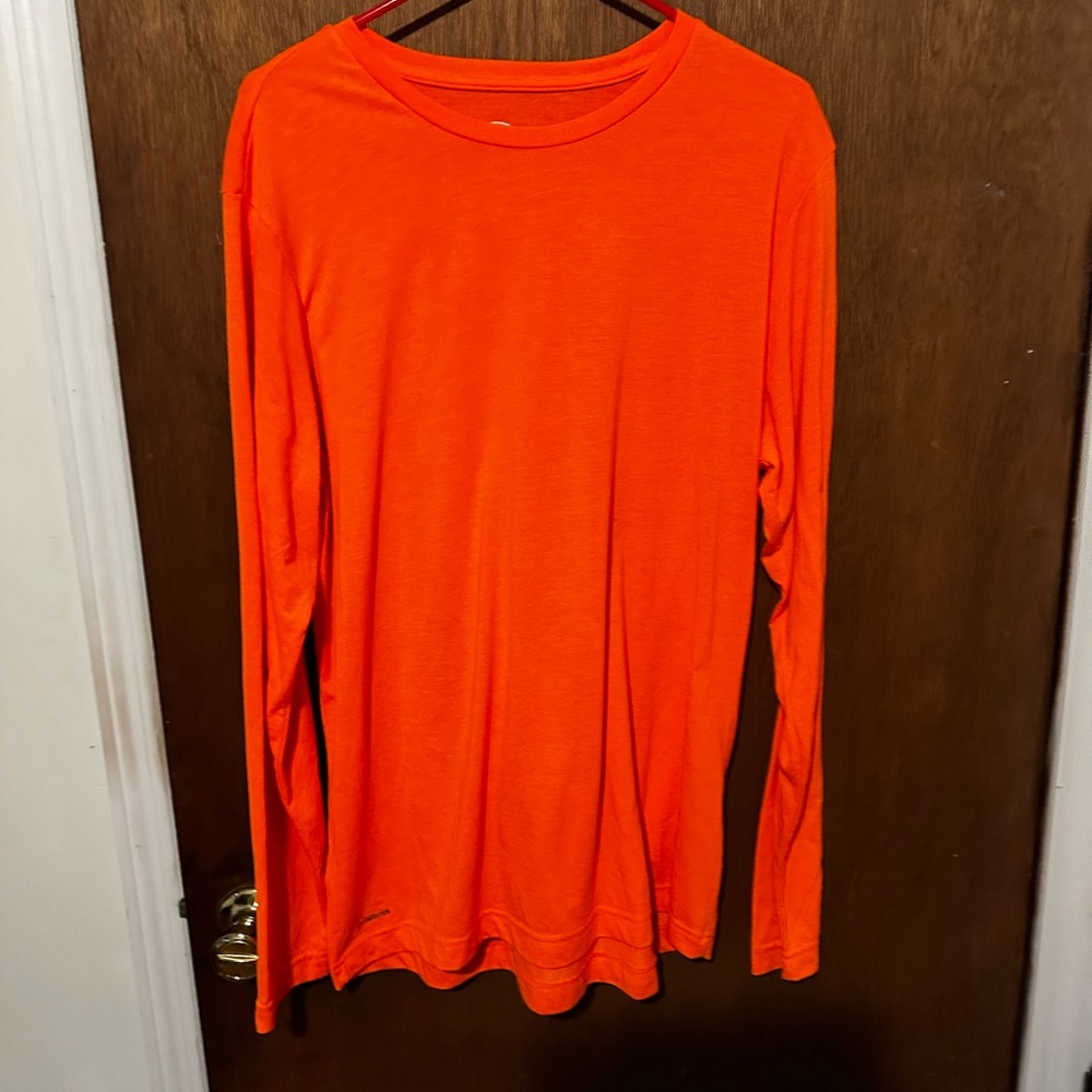 Men’s long sleeve tee